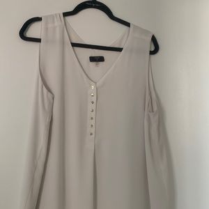 Tahari sleeveless blouse